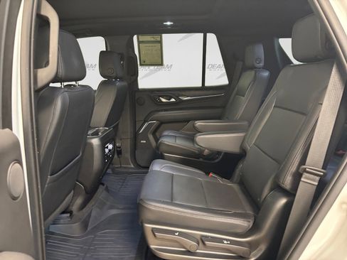 Used 2023 GMC Yukon Denali AWD/4WD image 12