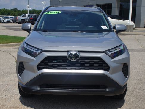 Used 2024 Toyota RAV4 XLE w/ Convenience Package FWD image 25