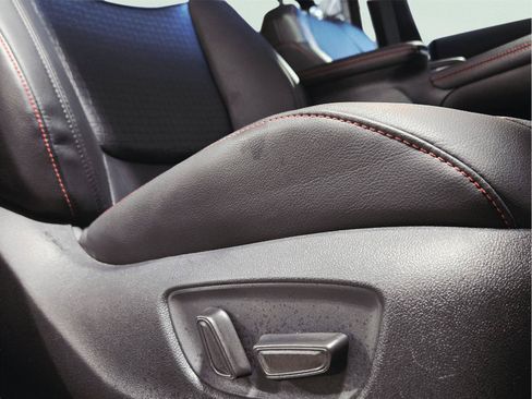 Used 2026 Toyota Sienna XSE FWD image 54