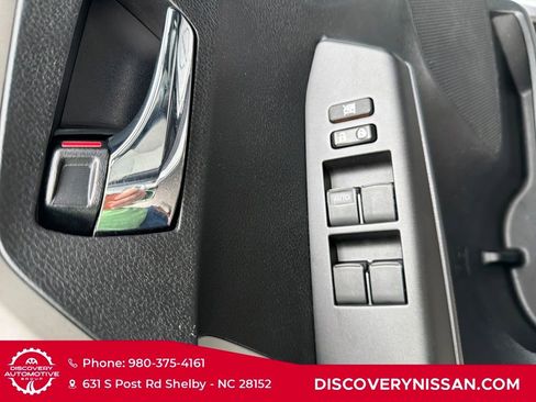 Used 2018 Toyota RAV4 XLE image 12