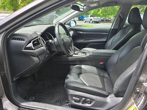 Used 2023 Toyota Camry XLE FWD image 15