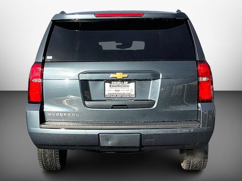 Used 2019 Chevrolet Suburban LT w/ Luxury Package image 4