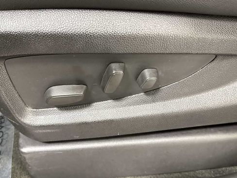 Used 2015 GMC Sierra 1500 SLT w/ SLT Crew Cab Value Package image 14