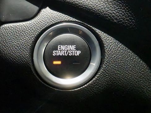 Used 2020 Chevrolet Equinox LT image 42