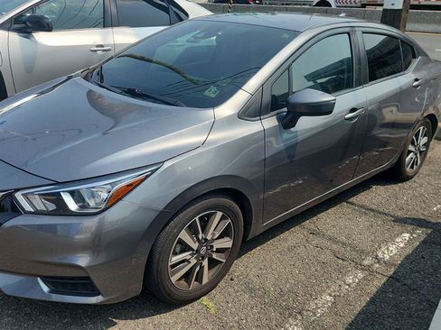 Used 2021 Nissan Versa SV FWD image 1