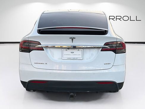 Used 2018 Tesla Model X 75D AWD/4WD image 4