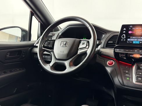 Used 2025 Honda Odyssey Sport-L image 27