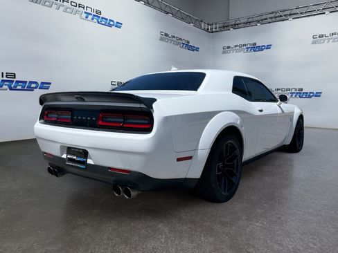 Used 2019 Dodge Challenger R/T Scat Pack w/ Widebody Package RWD image 5