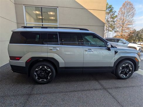 Used 2024 Hyundai Santa Fe SEL image 6