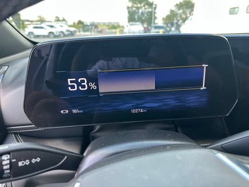 Used 2024 Chevrolet Blazer EV LT AWD/4WD image 15