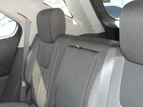 Used 2011 Chevrolet Equinox LT w/ Driver Convenience Package image 18