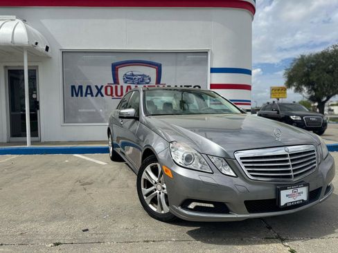 Used 2010 Mercedes-Benz E 350 4MATIC Sedan image 6