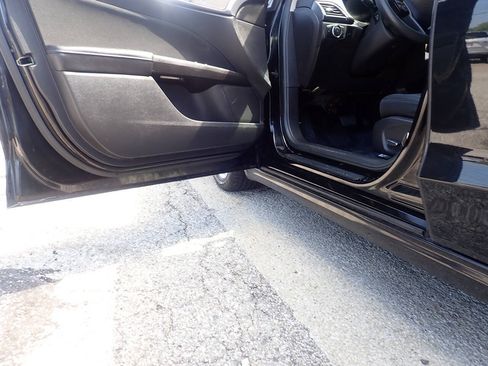 Used 2016 Ford Fusion SE FWD image 10