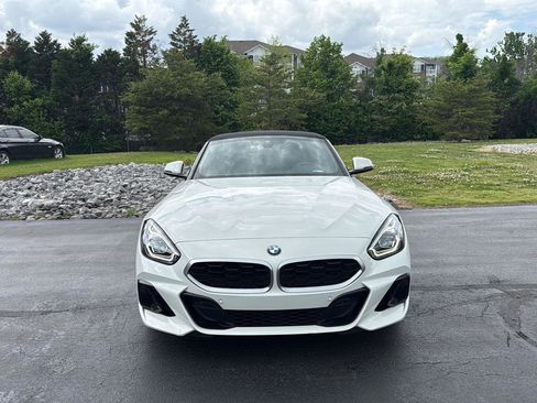 Certified 2023 BMW Z4 sDrive30i w/ Convenience Package RWD image 8