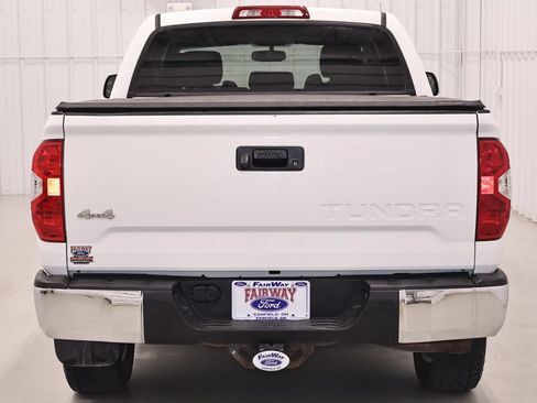 Used 2016 Toyota Tundra SR5 w/ SR5 Upgrade Package AWD/4WD image 8