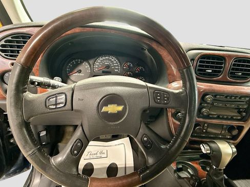 Used 2005 Chevrolet TrailBlazer LT AWD/4WD image 11