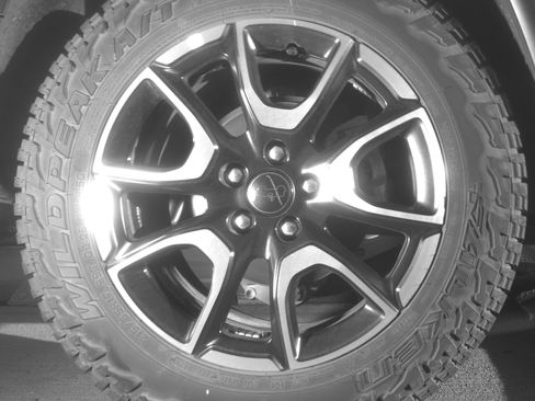 Used 2025 Jeep Compass Trailhawk image 15