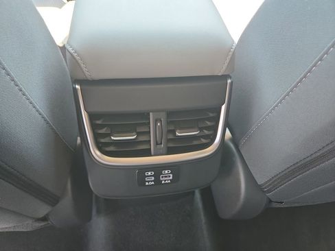 Used 2024 Subaru Outback Premium w/ Popular Package #1A AWD/4WD image 18