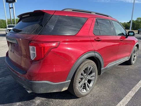 Used 2021 Ford Explorer XLT w/ Equipment Group 202A RWD image 2