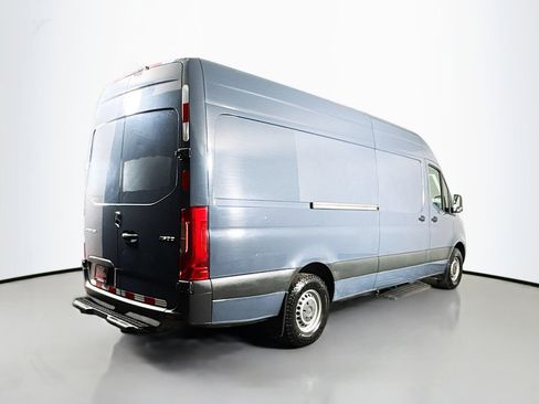 Used 2019 Mercedes-Benz Sprinter 170 image 5