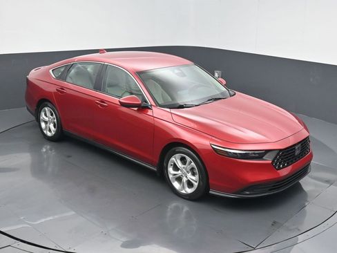 Certified 2023 Honda Accord LX image 27