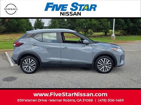 Used 2023 Nissan Kicks SV FWD image 15