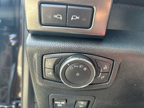 Used 2019 Ford F150 Lariat w/ Equipment Group 502A Luxury AWD/4WD image 35