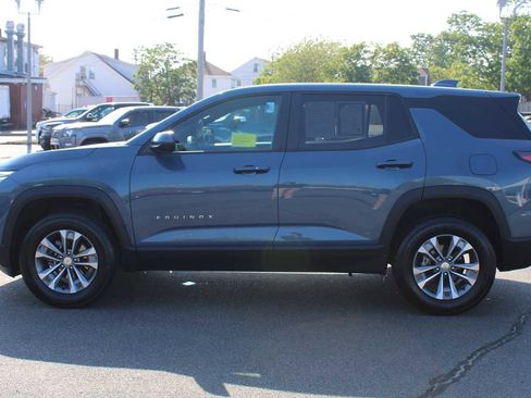 Used 2025 Chevrolet Equinox LT FWD image 5