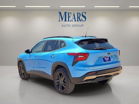 Used 2025 Chevrolet Trax ACTIV image 3