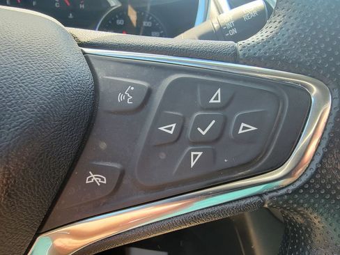 Used 2020 Chevrolet Equinox LT FWD image 15