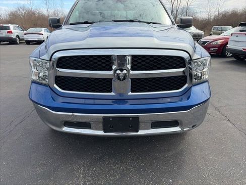 Used 2019 RAM 1500 Classic SLT image 9
