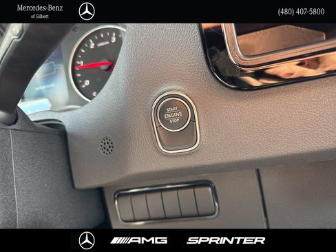 Used 2024 Mercedes-Benz Sprinter 2500 image 30