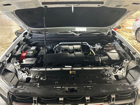 Certified 2024 GMC Canyon AT4 image 10