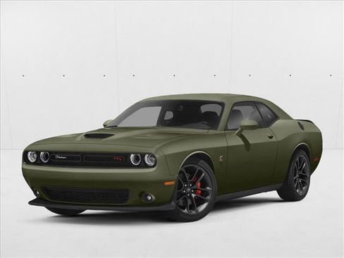 Used 2021 Dodge Challenger R/T Scat Pack RWD image 1