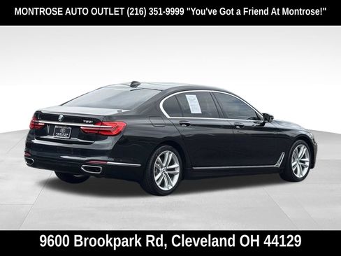Used 2016 BMW 750i xDrive AWD/4WD image 4