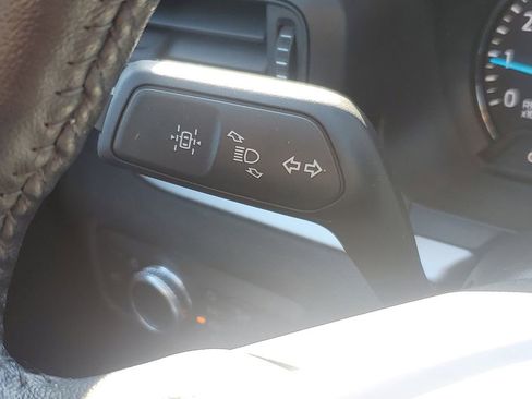 Used 2022 Ford Explorer XLT image 15