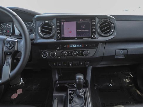 Certified 2023 Toyota Tacoma TRD Off-Road w/ TRD Premium Off Road Package image 14