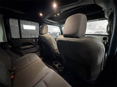 Used 2024 Jeep Wrangler Sahara w/ Technology Group image 11