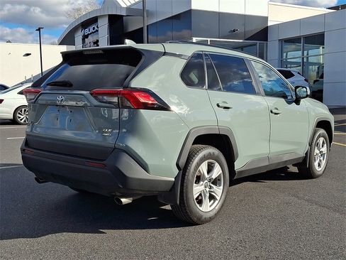 Used 2021 Toyota RAV4 XLE w/ Convenience Package image 6