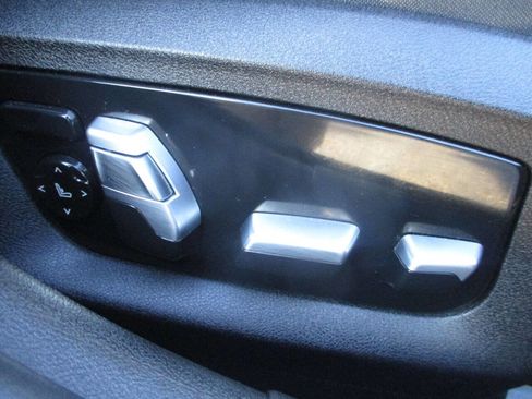 Used 2017 BMW 530i xDrive image 10