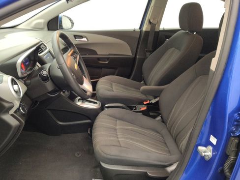 Used 2019 Chevrolet Sonic LT FWD image 17