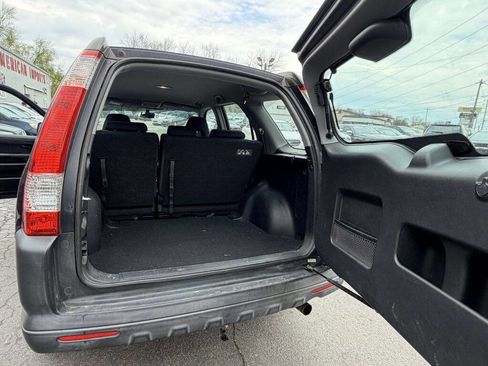 Used 2005 Honda CR-V LX image 5