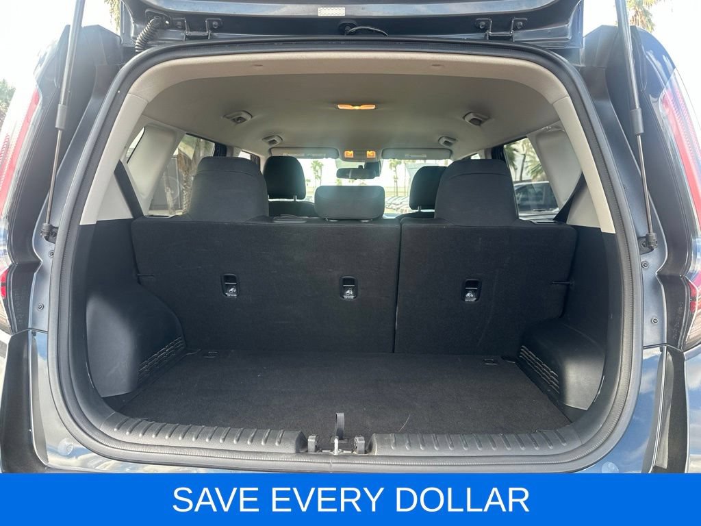 Used 2023 Kia Soul LX w/ Option Group 015 FWD image 5
