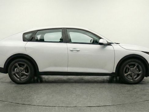 Used 2025 Kia K4 FWD image 11