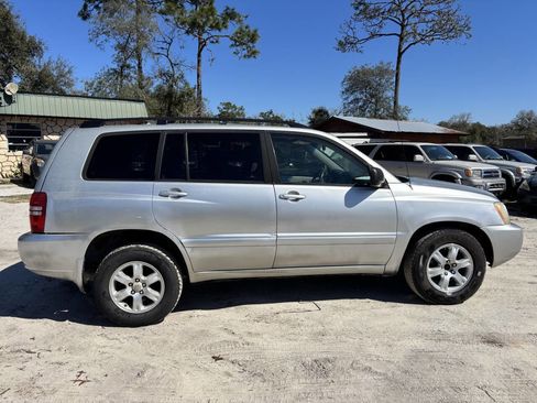 Used 2003 Toyota Highlander 4WD V6 w/ Appearance Pkg image 8