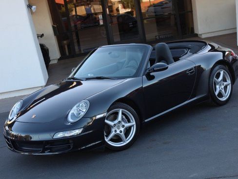 Used 2006 Porsche 911 Carrera RWD image 4