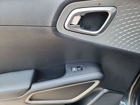 Used 2024 Kia Soul LX w/ Option Group 015 image 35