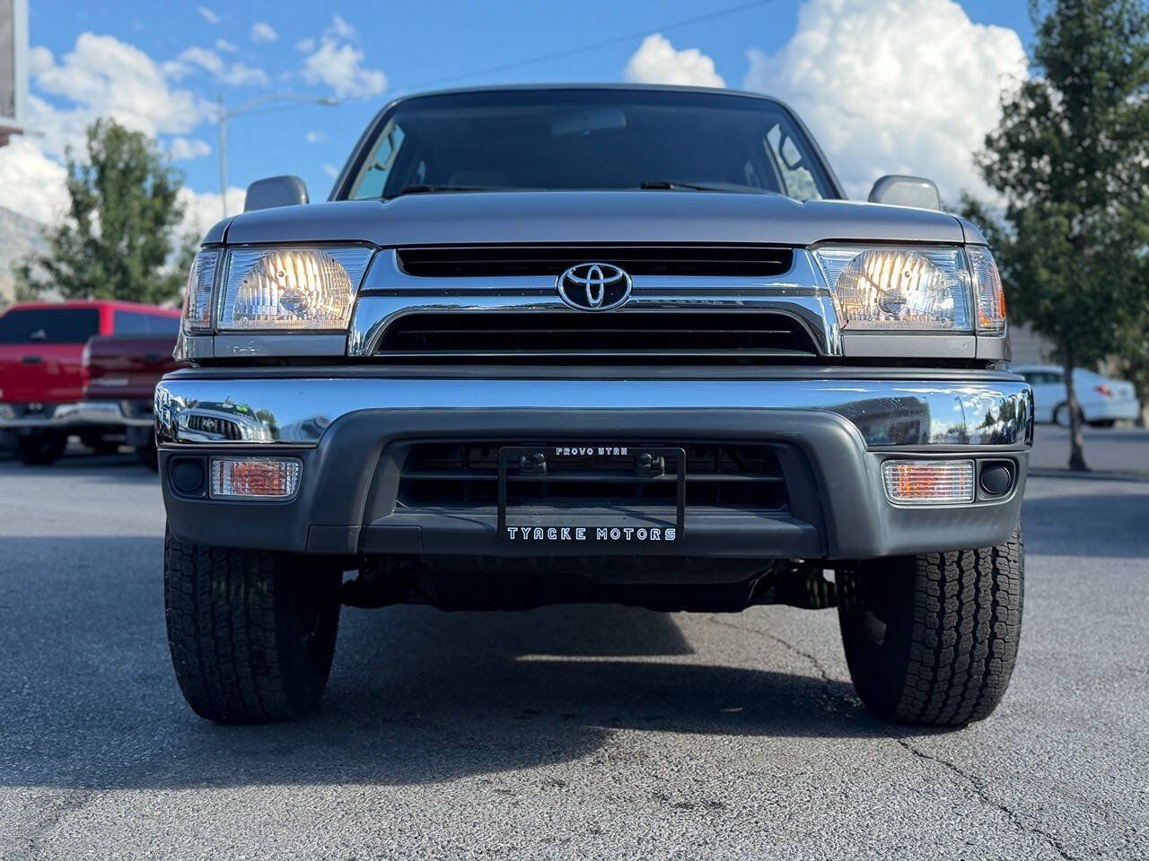 Used 2002 Toyota 4Runner SR5 AWD/4WD image 4