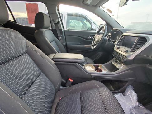 Used 2021 GMC Acadia SLE w/ Elevation Edition image 4