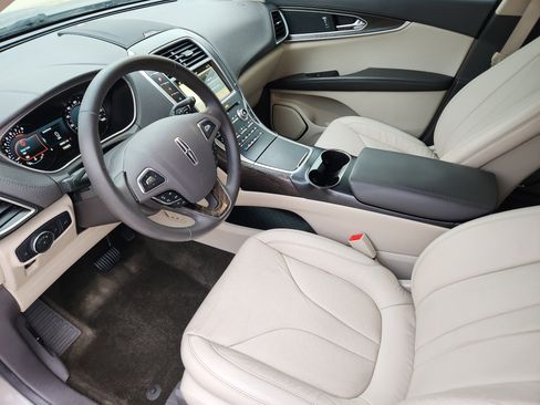 Used 2017 Lincoln MKX Reserve image 15